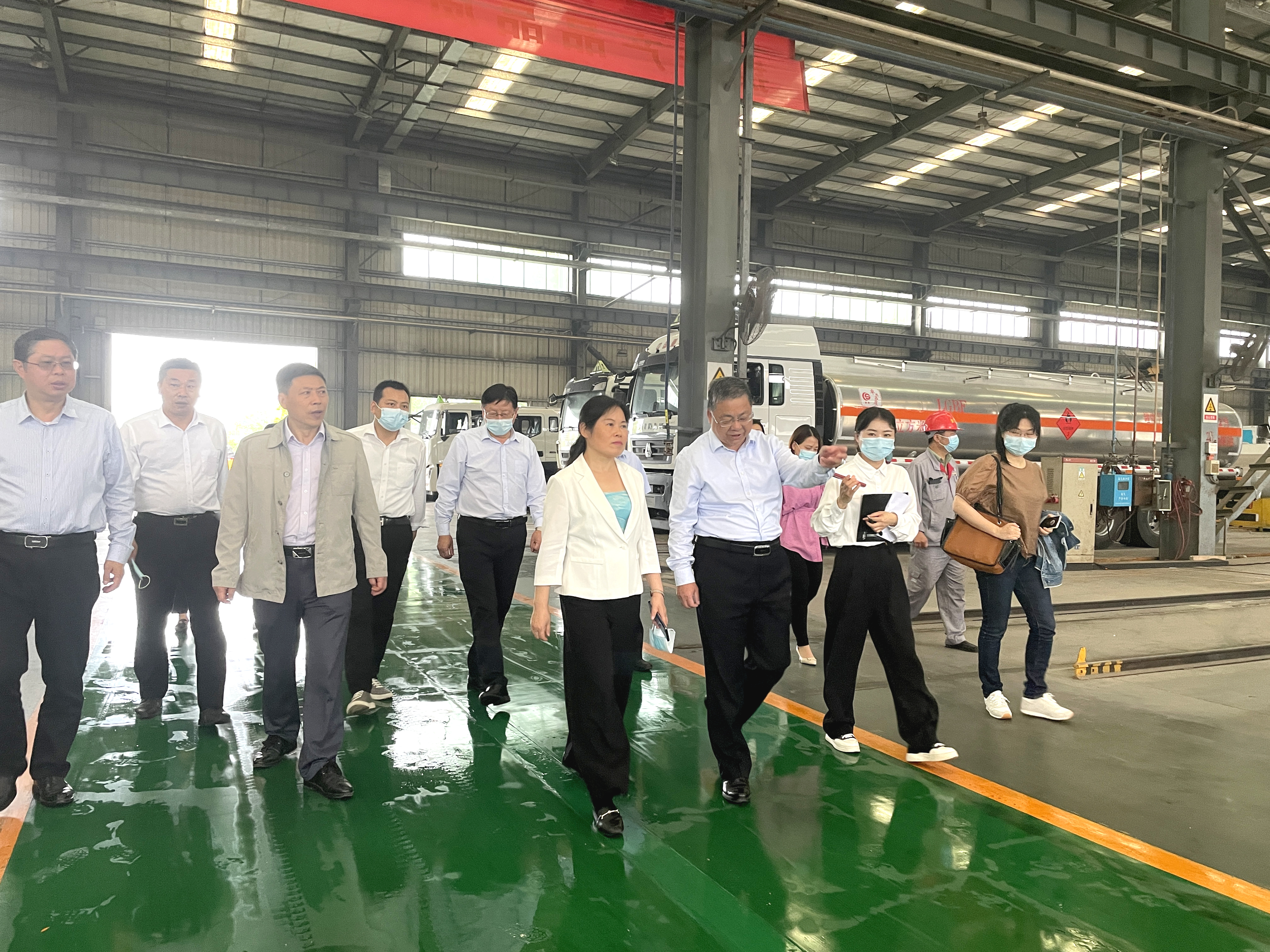 市委常委、市委統戰部部長舒敏等領導一行蒞臨楚勝調研